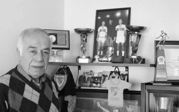 Türkiyə millisinin "buldozer" ləqəbli futbolçusu vəfat etdi 