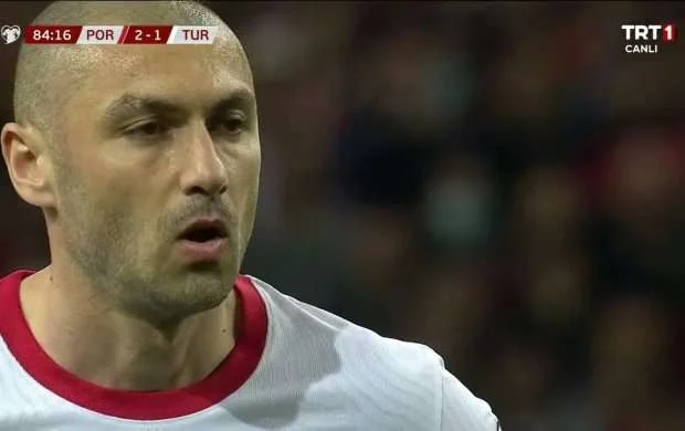 Penaltini qaçıran Burak Yılmaza atəş açdılar - VİDEO 
