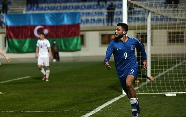 Azərbaycan yığması Estoniyanı darmadağın etdi  