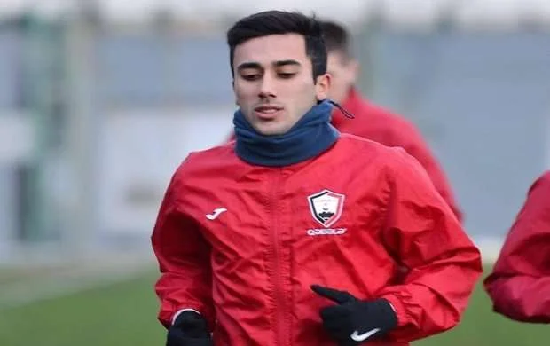 Rövlan Muradova xəbərdarlıq edildi: "Karyerana zərər vurarsan"  