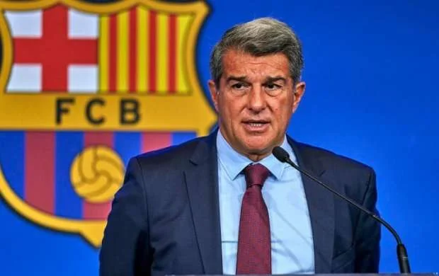 "Ona heyranam, amma klubu vidalaşmaq istəmir" - Joan Laporta 