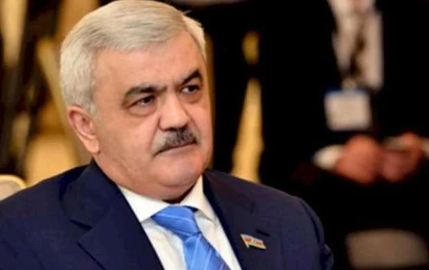 Rövnəq Abdullayev Qətərə yollandı 