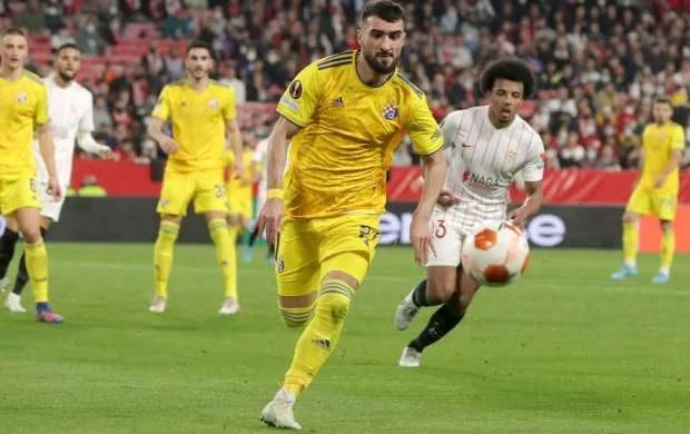 Mahir Emreli oynadı, komandası vahid lider oldu 