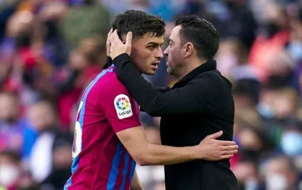 Xavi: "O, bizim liderimizdir" 