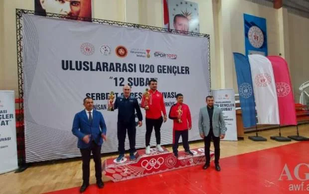 Güləşçilərimiz Türkiyədən 10 medalla qayıdır 