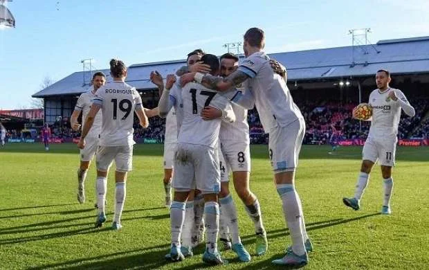 İPL: Rişarlisonun dublu "Everton"a kömək etmədi 
