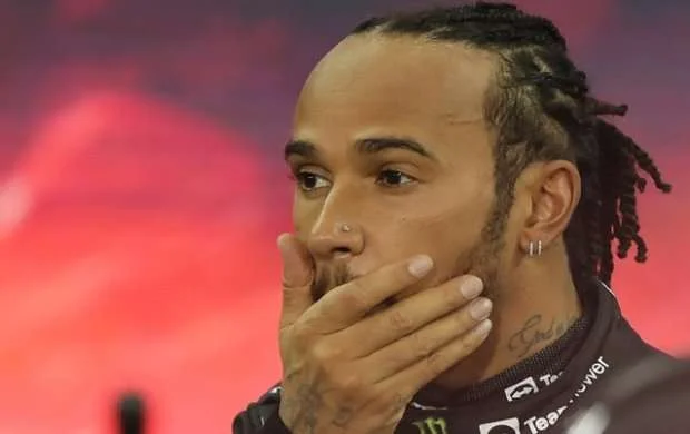 "Formula1"-in pilotu "Mercedes"dən şikayətləndi: "Bu avtomobillə çətindir" 