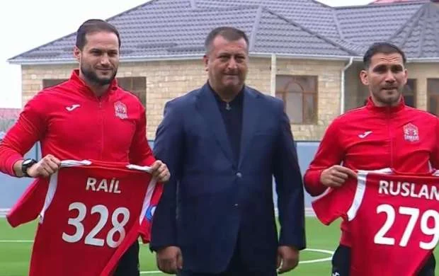 "Şamaxı"nın iki futbolçusu yola salındı 