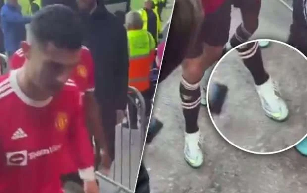 Ronaldu məğlubiyyətdən sonra azarkeşin telefonunu sındırdı 