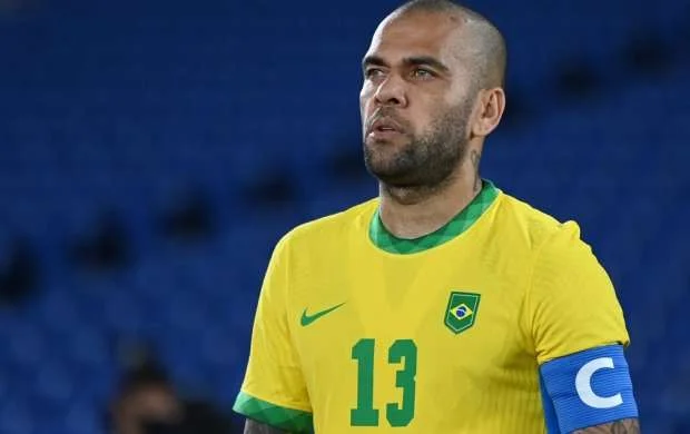 "Alınmasa, DÇ-nin kubokunu oğurlayarıq" - Dani Alves 