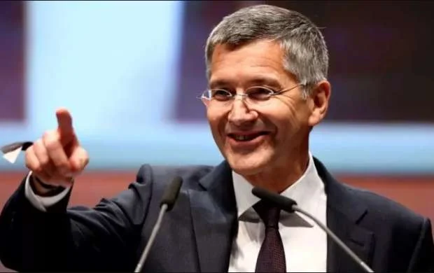 "Bayern"in prezidenti Levandovski barədə: "Bu, düzgün deyil" 