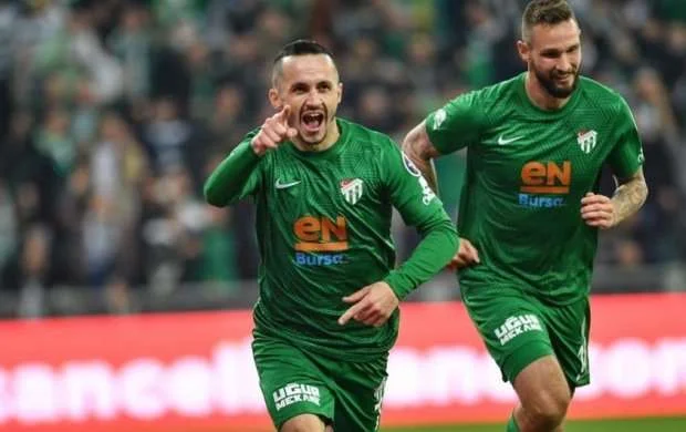 Namikin qolu "Bursaspor"a kömək etmədi 