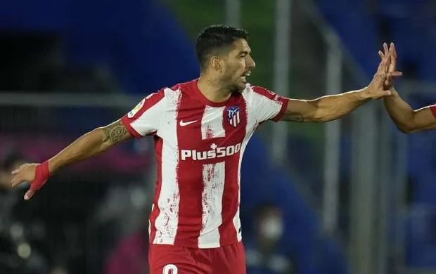"Liverpul"un əfsanəsi Suaresi komandasına aparır 