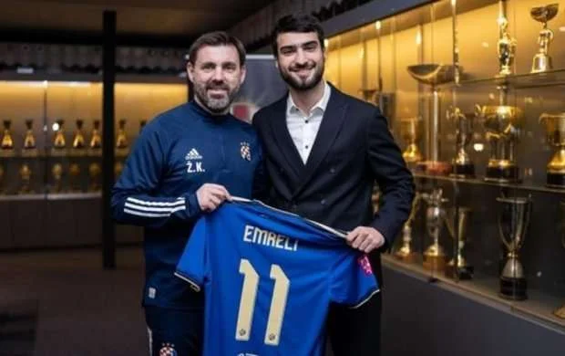Mahir Emrelinin baş məşqçisi istefa verdi  