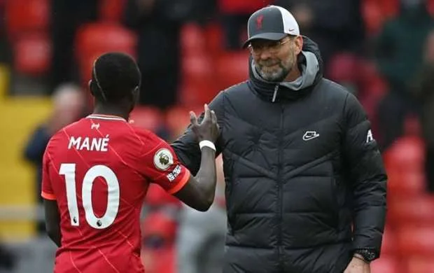 Klopp Maneni niyə mərkəzə "çəkib" ? - Səbəbini açıqladı 