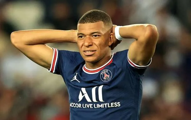 Mbappe: "Bizi döymək üçün əllərinə çubuq verdik" 
