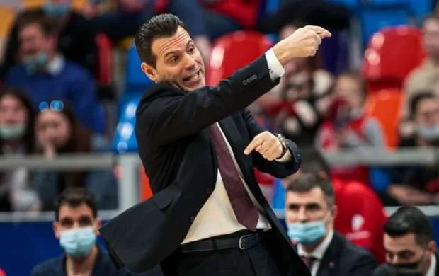 "Fənərbağça" yunan mütəxəssisə təklif hazırladı 