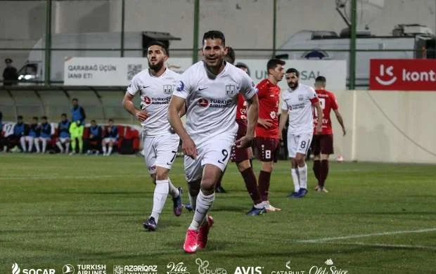 "Neftçi"nin futbolçusu ilkə imza atdı 
