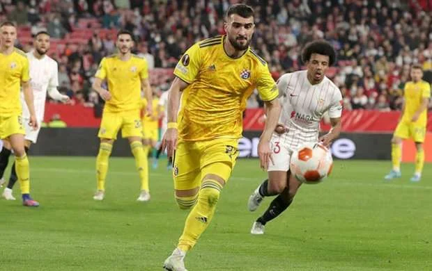 Mahir Emreli darmadağına baxdı 