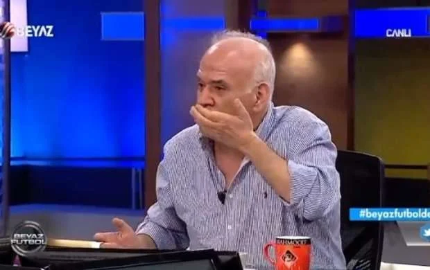 Ahmet Çakar canlı yayımda milçək yedi - VİDEO 