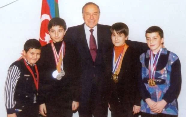 “Tarixi görüşün izi ilə”: Həmin 4 uşaq... 