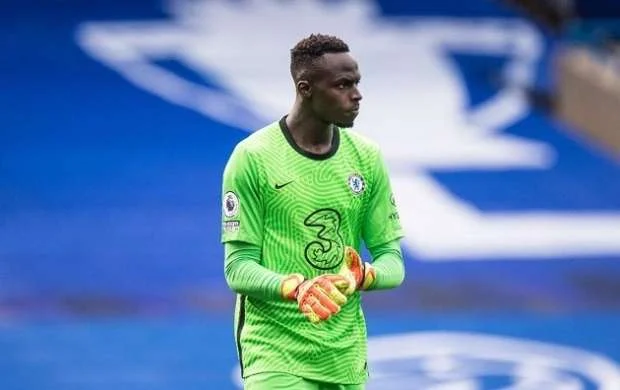Layiq olduğundan az maaş alan 10 top-futbolçu 