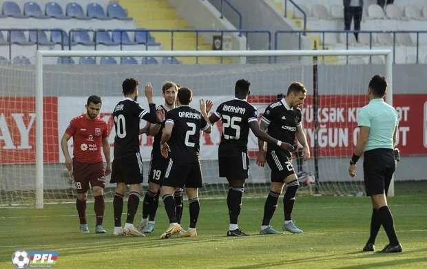 "Qarabağ" "Sumqayıt"a rəhm etmədi - VİDEO 