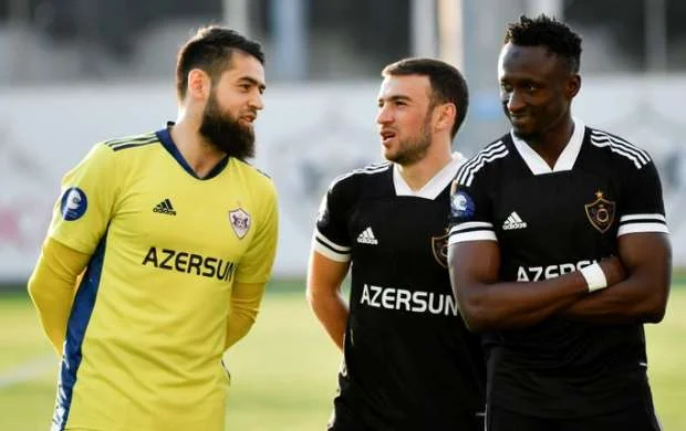 Şahruddin yubiley oyununa çıxdı 