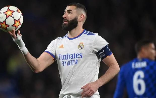 Benzema Raula çatdı 