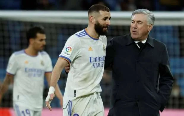 Ançelotti: "Benzemanı hücumçu adlandırmaq çətindir" 