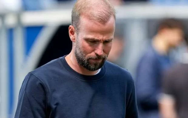 Bundesliqa klubu baş məşqçisini yolladı 