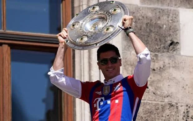 Baş məşqçi Levandovskinin gedəcəyini təsdiqlədi 