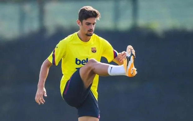 "Barselona"nın hücumçusu "Sportinq"ə keçir 