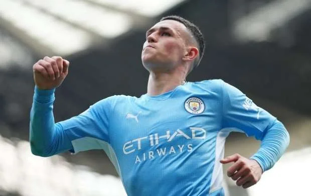 Fil Foden mövsümün ən yaxşı gənc oyunçusu seçildi 