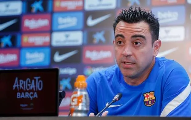 Xavi Levandovskinin "Barselona"ya transferindən danışdı 