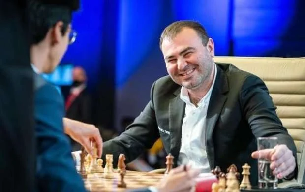 Məmmədyarov 1/4 finalda Dinq Lirenlə üz-üzə 
