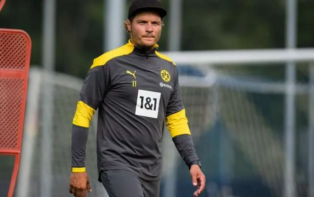 Dortmund "Borrusiya"sı Terziçi təqdim etdi 