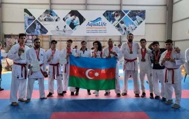 Karateçilərimiz Bolqarıstanda 52 medal qazandı 