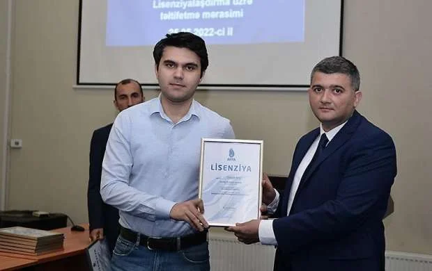 Premyer Liqada iştirak edəcək klublara lisenziyalar təqdim edildi 