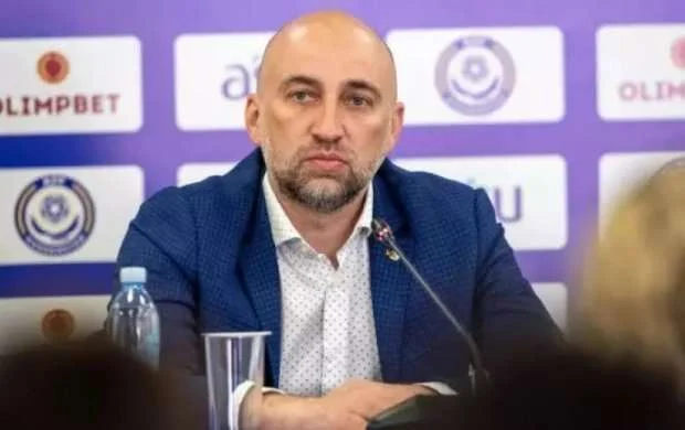 Maqomed Adiyev: "Azərbaycanın baş məşqçisi çox danışır" 