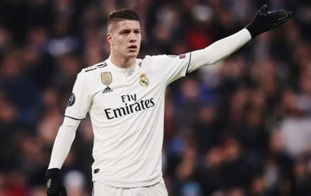 Serb hücumçu "Real Madrid"i bu kluba dəyişir 