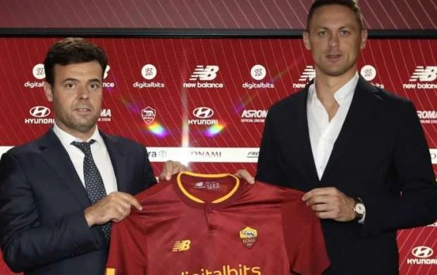 İngiltərə nəhəngini tərk edən futbolçu "Roma"da - RƏSMİ 