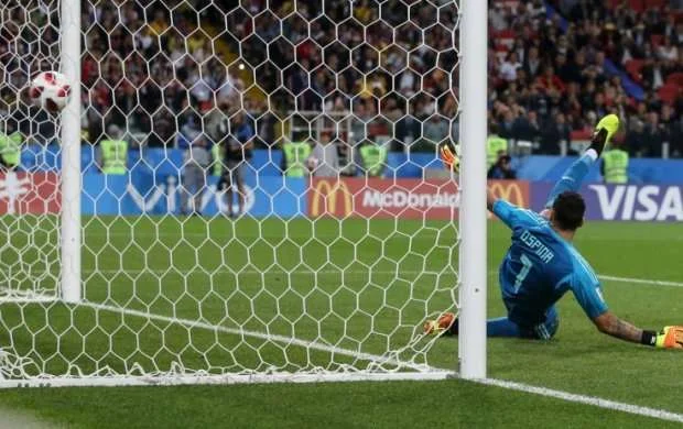 Kolumbiyalı qapıçı Madrid yolunda 