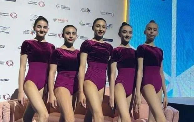 AÇ: Zöhrə və Arzu mübarizəyə başlayır 