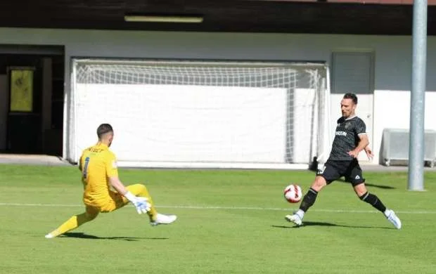 "Qarabağ"ın oyunu fotolarda 