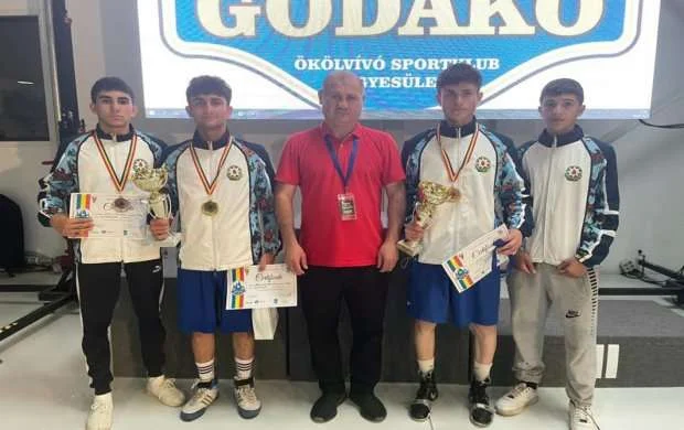 Azərbaycan boksçularından Rumıniyada 7 medal 