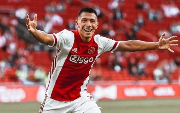 "Arsenal" məbləği artırır, "Ayaks" güzəşt etmir 