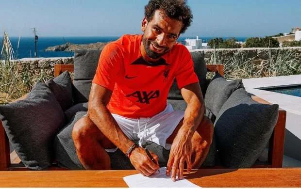 Klopp Salahı idarə edir? 
