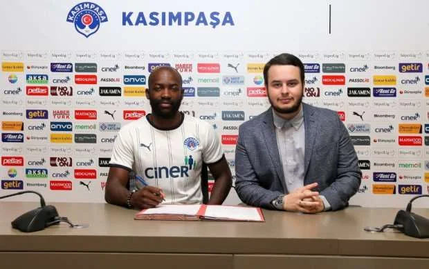 Super Liqa klubundan iki transfer 