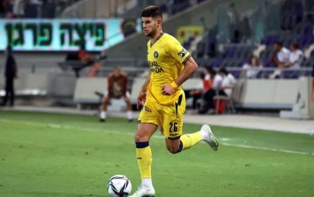 "Zirə"nin rəqibi futbolçusunu icarəyə göndərdi 
